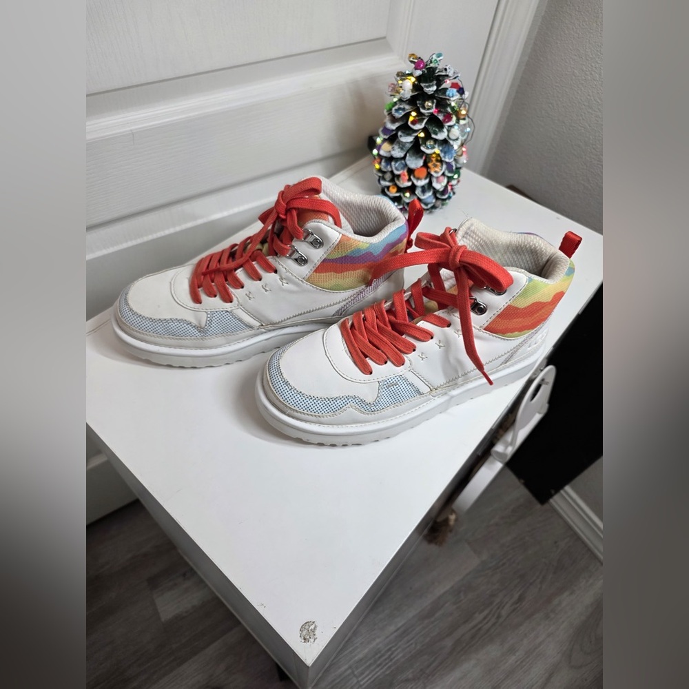 Ugg✨Pride Highland Hi Cali Collage Sneaker✨High Top Water Resistant•LIKE NEW• 9 - Picture 11 of 14
